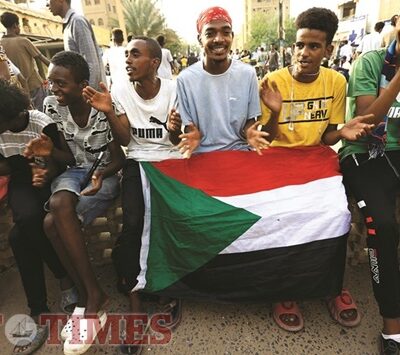 hundreds-of-anti-coup-protesters-in-sudan-defy-security-forces
