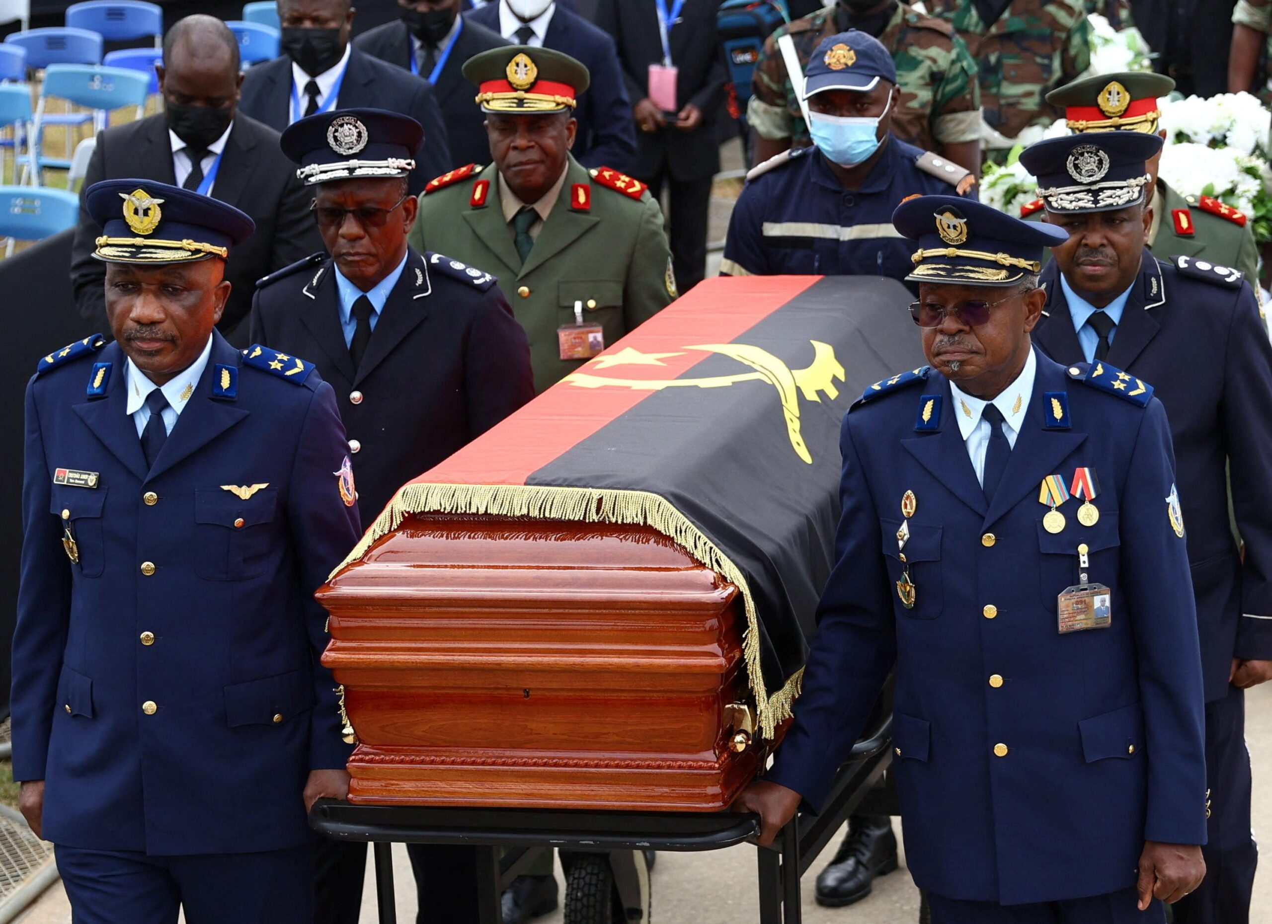 angola:-funerailles-nationales-de-l’ex-president-jose-eduardo-dos-santos