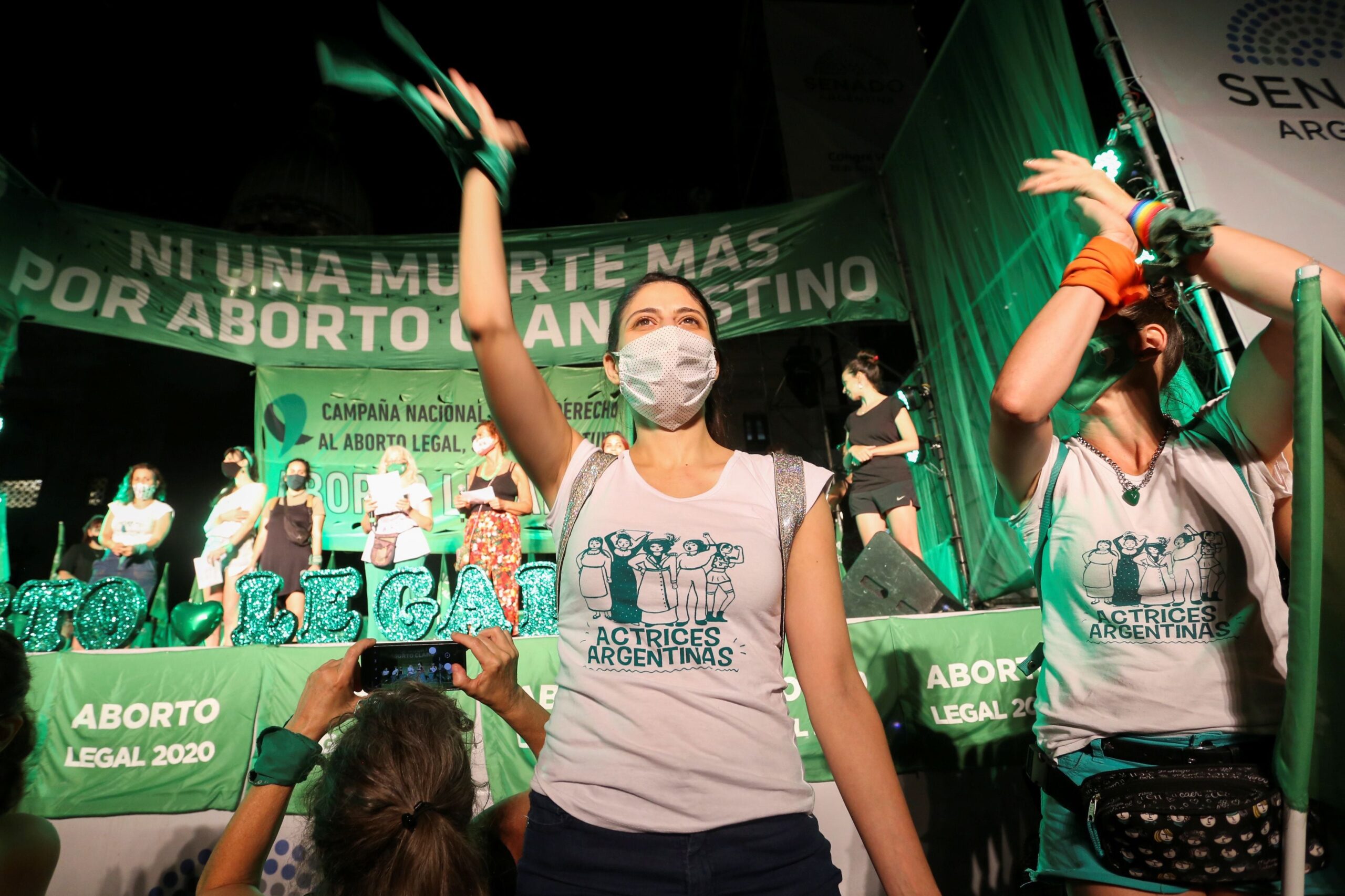 partido-de-milei-presenta-proyecto-para-derogar-aborto-legal-en-argentina-y-propone-severas-penas-de-prision