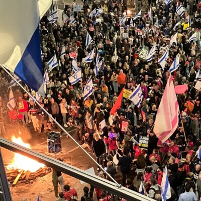 video-proteste-masive-la-tel-aviv.-mii-de-oameni-au-iesit-in-strada-impotriva-guvernului-netanyahu