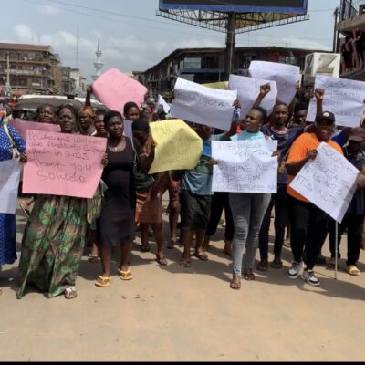 washed-road:-traders-hold-solidarity-rally,-warn-politicians-to-stop-distracting-soludo