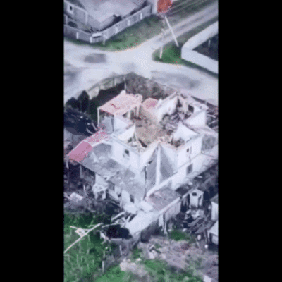 „hammer-time”:-o-bomba-de-fabricatie-franceza-lansata-de-ucraineni-distruge-o-cladire-plina-de-militari-rusi