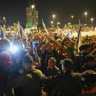 mas-de-100,00-israelies-protestan-en-jerusalen-contra-benjamin-netanyahu-para-exigir-elecciones