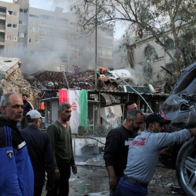 iran-dice-que-estados-unidos-“debe-rendir-cuentas”-por-ataque-israeli-contra-su-consulado-en-damasco