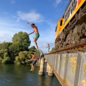 video-of-kids-playing-chicken-with-train-on-ngaruawahia-bridge-highlights-ongoing-problem