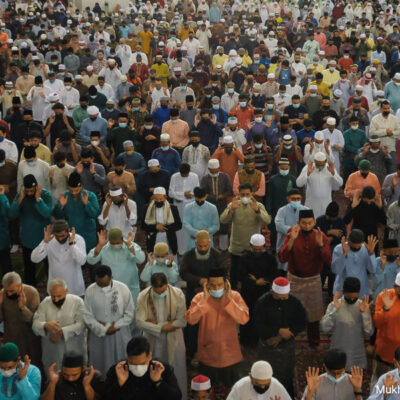 muslims-nationwide-kick-off-aidilfitri-celebrations-with-prayers