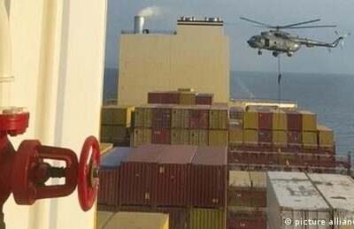 irans-revolutionsgarden-setzen-containerschiff-fest