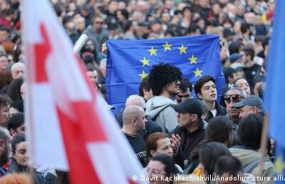 georgier-protestieren-erneut-gegen-umstrittenes-ngo-gesetz