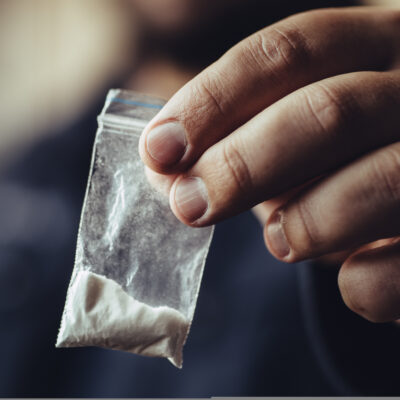 ca-sa-combata-traficul-de-droguri,-primarul-din-amsterdam-vrea-sa-poata-fi-cumparata-cocaina-din-farmacii:-„infractorii-fac-miliarde”