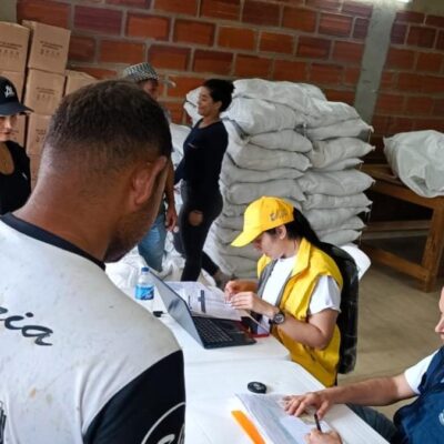 entregan-ayudas-humanitarias-a-victimas-de-disputas-armadas-en-el-nordeste-antioqueno