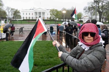 متظاهرون-يطالبون-بوقف-حرب-غزة-أمام-مجلس-النواب-الأميركي