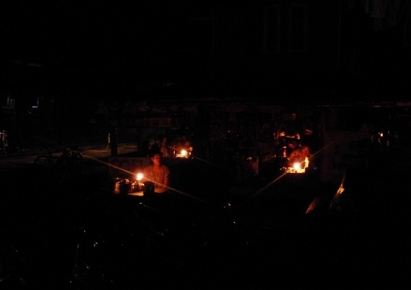 kumasi-traders,-residents-hold-nighttime-dumsor-demo