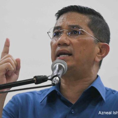 azmin-accuses-dap-of-playing-‘dirty-money-politics’-in-kkb