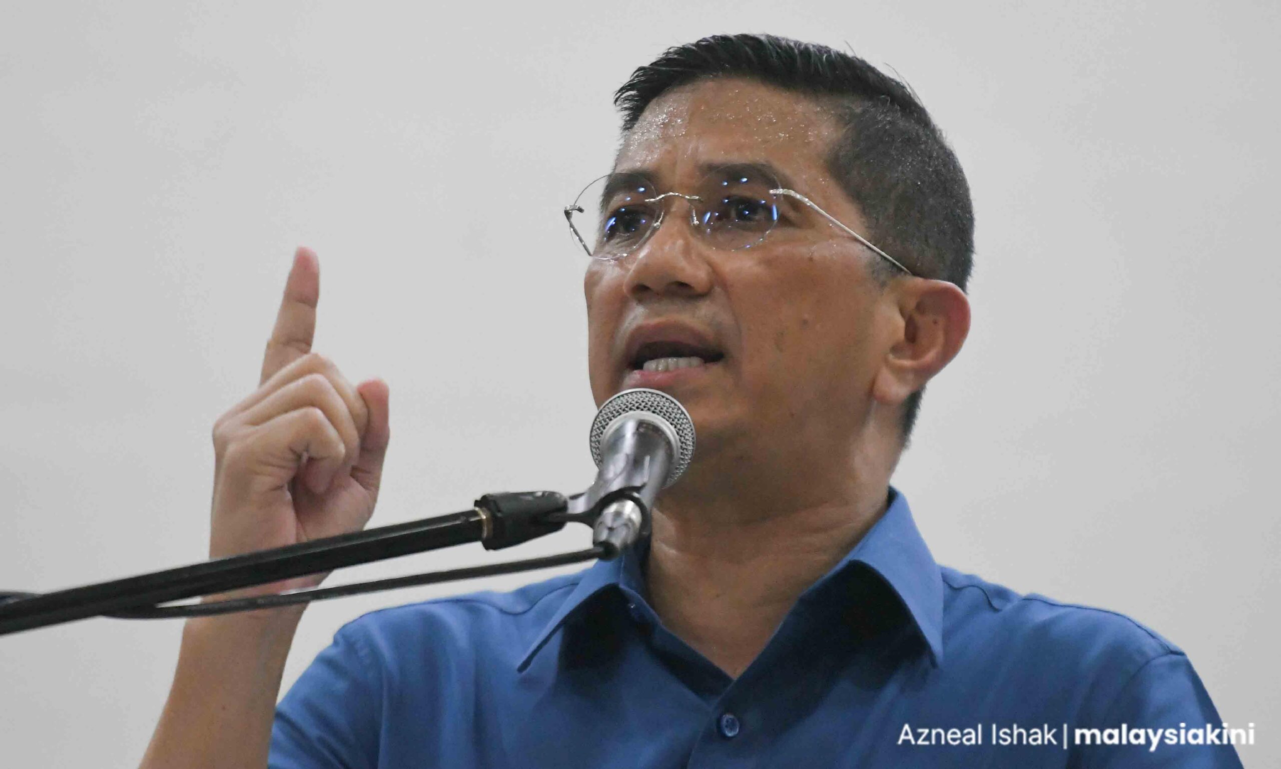 azmin-accuses-dap-of-playing-‘dirty-money-politics’-in-kkb