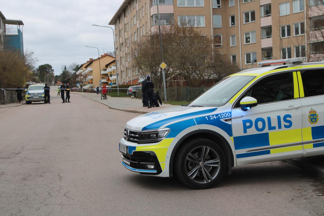 svenske-medier:-mann-skutt-av-politiet-etter-a-ha-angrepet-flere-eldre-kvinner-i-vasteras