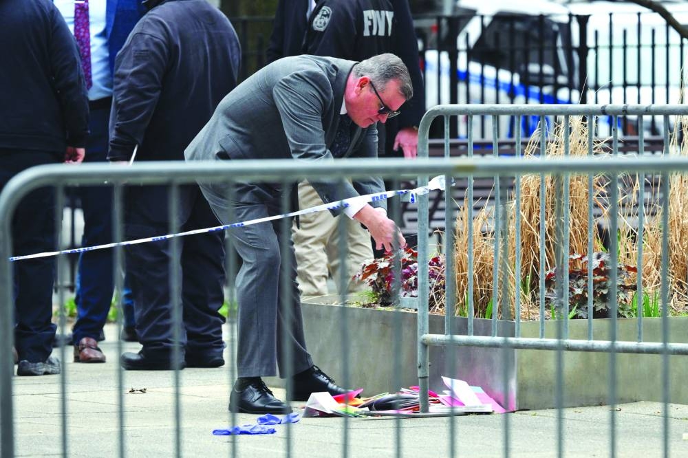 man-sets-self-on-fire-outside-trump-trial