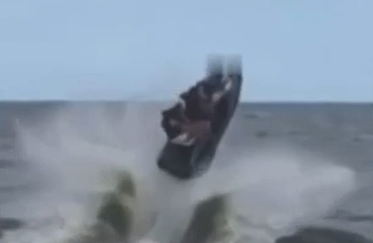 video:-homem-desaparece-apos-acidente-com-jet-ski-no-rio-de-janeiro