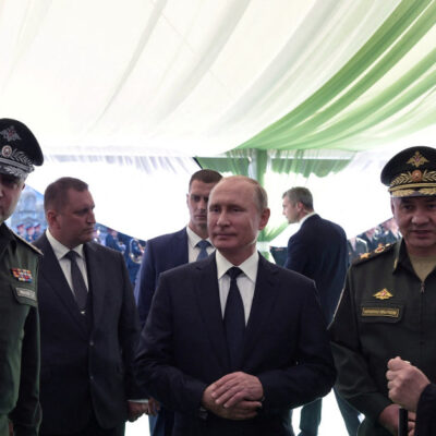„katastrofiskas-smugis-s.soigu“:-rusijoje-sulaikytas-gynybos-ministro-pavaduotojas
