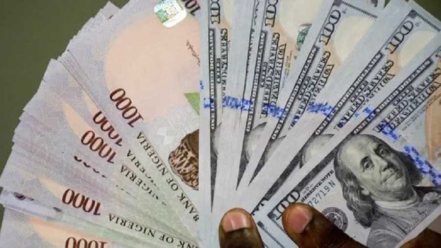 naira-continues-to-slump-against-dollar-despite-cbn’s-intervention