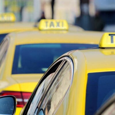 taxistas-bloquearon-via-en-barranquilla-para-protestar-contra-plataformas-digitales