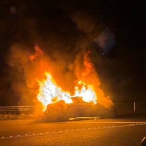 fire-crews-battling-large-car-fire-on-waikato-expressway