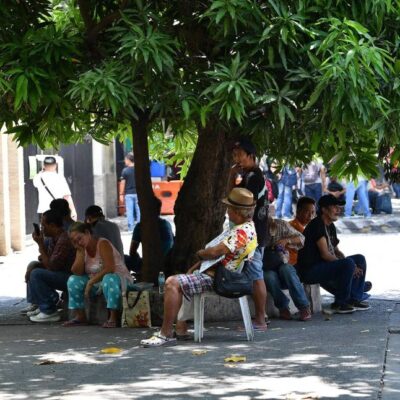 ‘so-hot-you-can’t-breathe’:-extreme-heat-hits-the-philippines