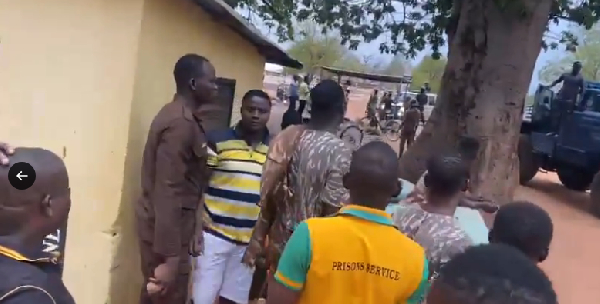 feuding-soldiers,-prison-officers-engage-in-bloody-fight-at-bawku