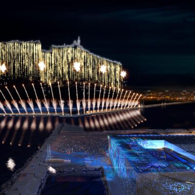 un-ballet-de-800-drones-va-illuminer-le-ciel-marseillais-pour-celebrer-le-depart-de-la-flamme-olympique