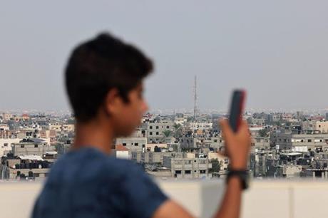 عودة-خدمات-الإنترنت-الثابت-في-وسط-وجنوب-قطاع-غزة