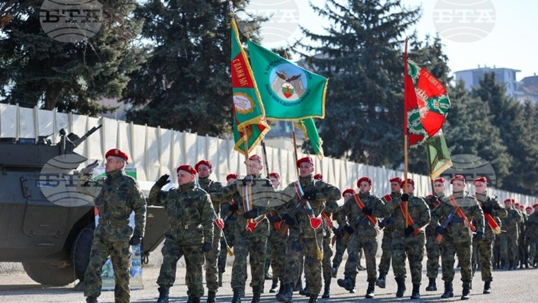 Βουλγαρία:-Οι-στρατιωτικοί-θα-λάβουν-αύξηση-μισθού-30%-από-το-2025