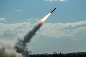 hiszpania-przekaze-ukrainie-rakiety-patriot,-dostawa-leopardow-“przebiega-zgodnie-z-planem”