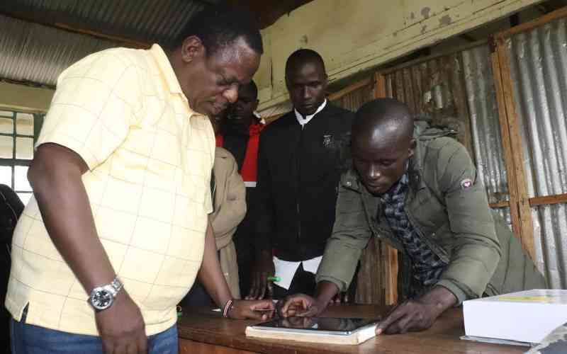 tech-hitch-in-uda-polls-as-top-leaders-fail-to-vote