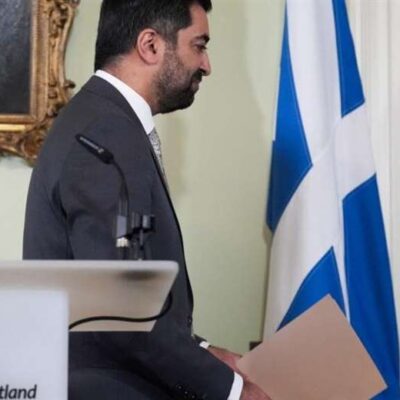 dimite-el-primer-ministro-escoces-antes-de-dos-mociones-de-censura