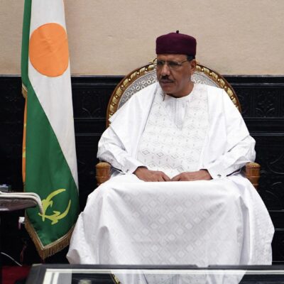 النيجر:-محامو-بازوم-يطالبون-بتأجيل-جلسة-رفع-الحصانة-عنه