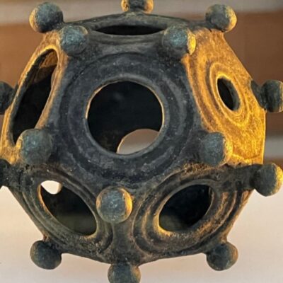 „una-dintre-cele-mai-mari-enigme”:-arheologi-amatori-au-descoperit-un-obiect-roman-misterios-„complet-unic”