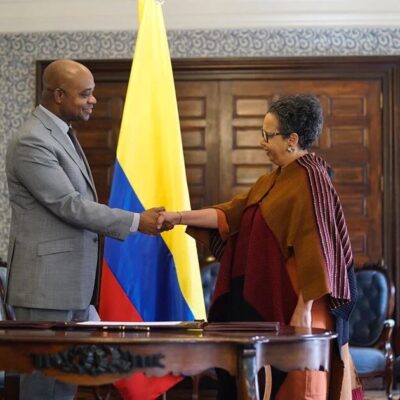 colombia-tendra-nueva-embajada-en-senegal:-el-gobierno-posesiono-a-la-funcionaria-encargada