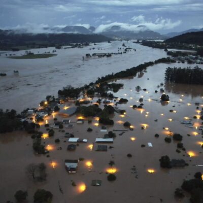 29-قتيلاً-و60-مفقودًا-جراء-الفيضانات-التي-أغرقت-البرازيل