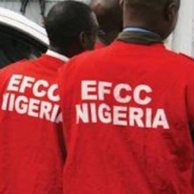 efcc-arrests-20-suspected-internet-fraudsters-in-delta