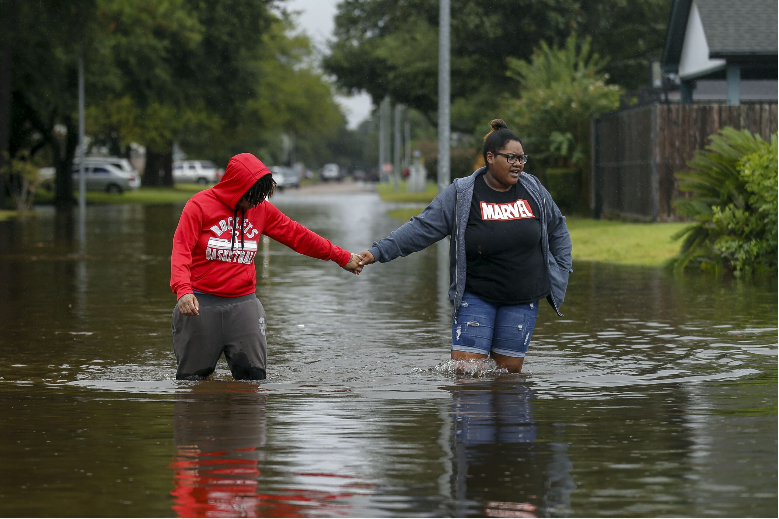 autoridades-ordenan-evacuacion-obligatoria-de-area-metropolitana-de-houston-ante-una-“ola-de-inundaciones”