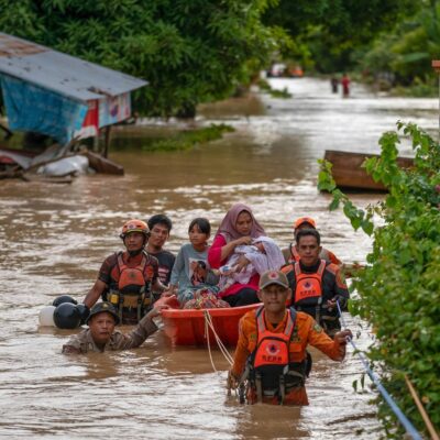 15-morti-in-indonezia,-unde-ploile-au-provocat-inundatii-si-alunecari-de-teren