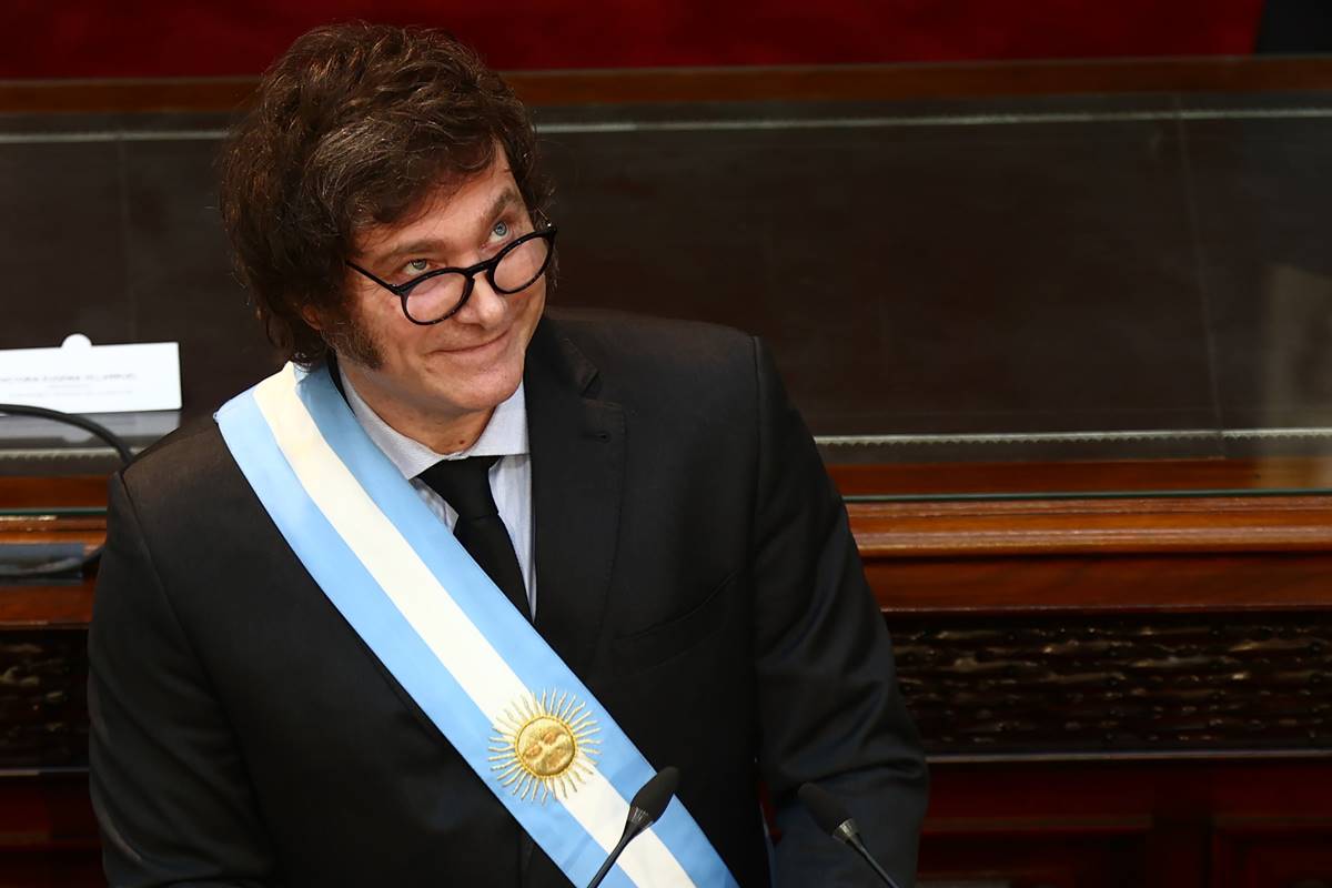 ministro-espanhol-insinua-que-milei-usa-drogas-e-argentino-rebate