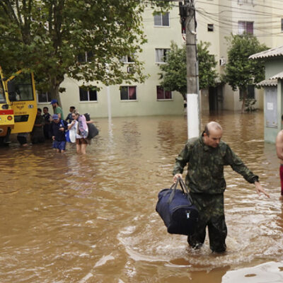 Brasil:-Σχεδόν-70.000-άνθρωποι-εγκατέλειψαν-τα-σπίτια-τους-λόγω-των-καταστροφικών-πλημμυρών
