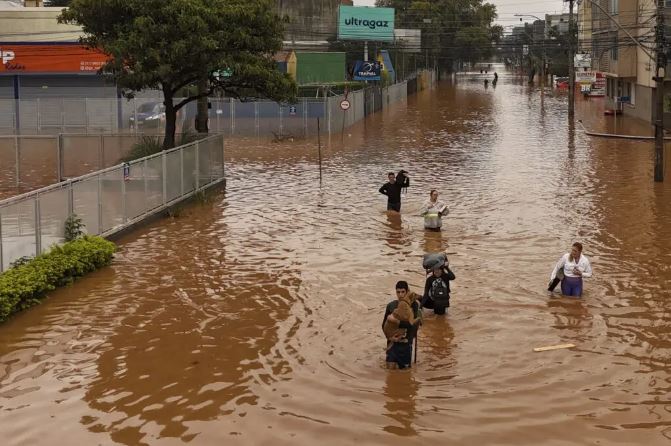 brazil-mounts-frantic-rescue-effort-as-flooding-kills-66
