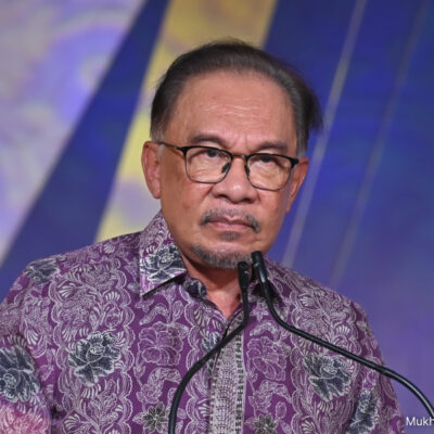 citing-example-of-saudi-firm,-anwar-urges-higher-govt-efficiency