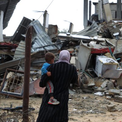 armata-israeliana-bombardeaza-estul-orasului-rafah,-inainte-ca-evacuarea-populatiei-sa-se-incheie
