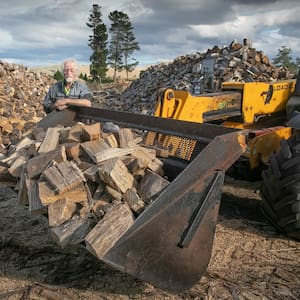 hawke’s-bay-firewood-seller-says-industry-regulation-needed-to-protect-customers