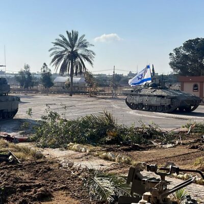 armata-israeliana-a-preluat-controlul-punctului-de-trecere-rafah.-trei-tuneluri-“semnificative”,-descoperite-in-ofensiva-de-azi-noapte