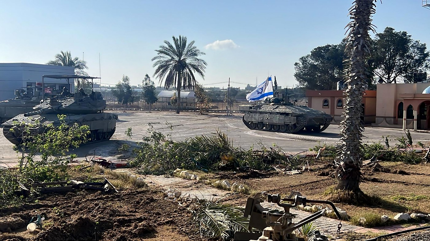 armata-israeliana-a-preluat-controlul-punctului-de-trecere-rafah.-trei-tuneluri-“semnificative”,-descoperite-in-ofensiva-de-azi-noapte