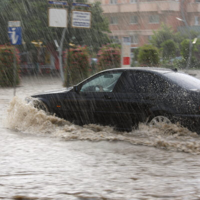 pericol-de-inundatii-in-mai-multe-judete-din-tara.-a-fost-emisa-o-avertizare-cod-galben-de-viituri