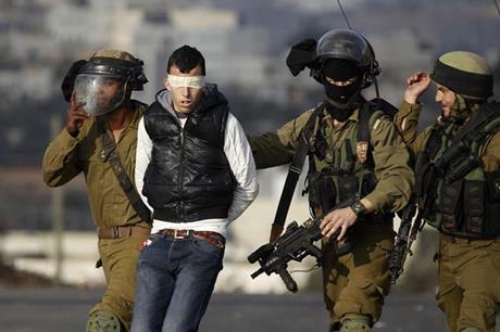 الاحتلال-يعتقل-30-فلسطينيا-من-الضفة-خلال-24-ساعة
